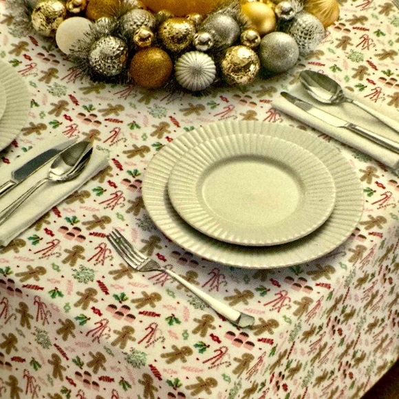 Cupcake and Cashmere Gingerbread Pastel Table Cloth - Picture 2 of 4